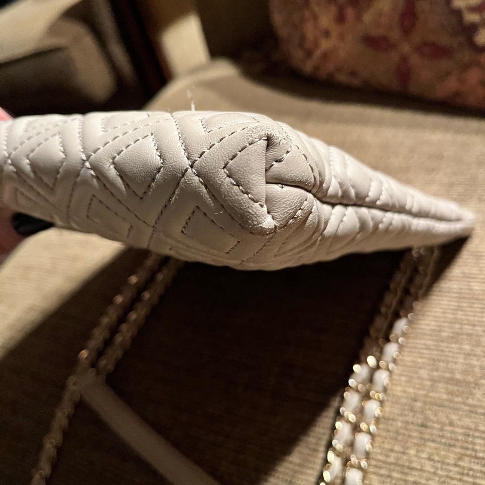 Tory Burch Cream Fleming Swingpack Quilted Bag - Picture 9 of 13